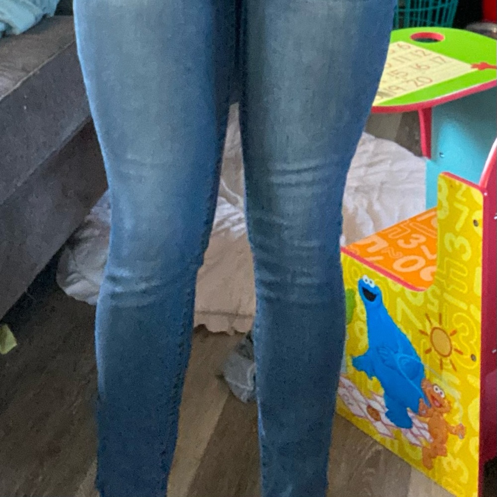 Size 8 - Picture 2 of 3
